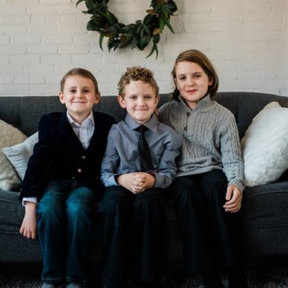 Meet your Posher, Liz - Picture 1 of 1